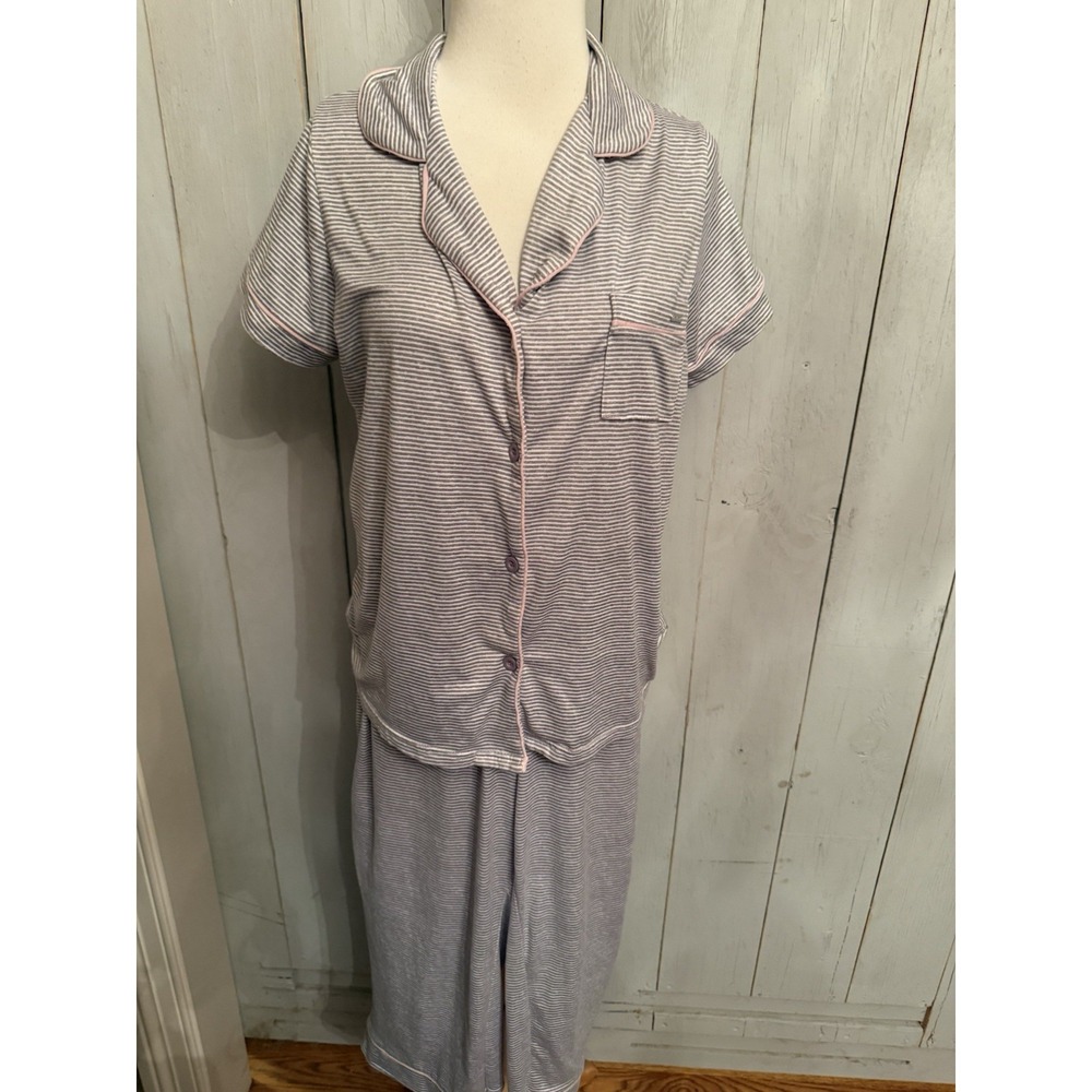 TAHARI Super soft & Cozy 2 PC Pajama Set In Grey & White Pink Trim Size M - Picture 3 of 11